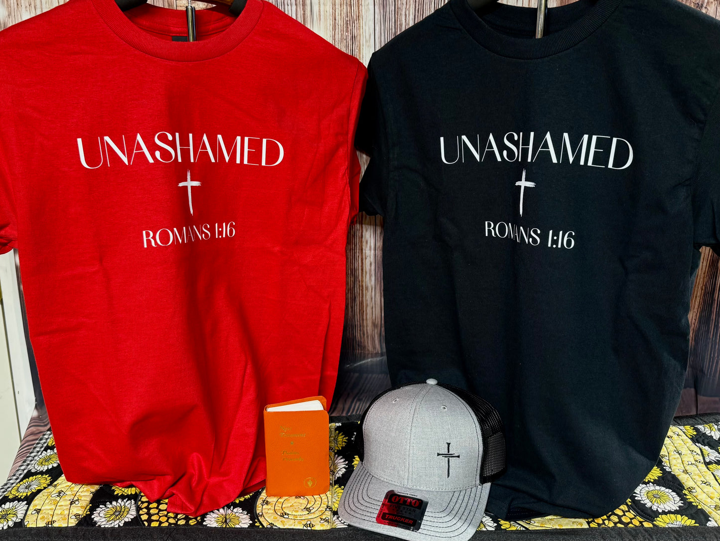 UNASHAMED Romans 1:16 Short Sleeve T-shirt